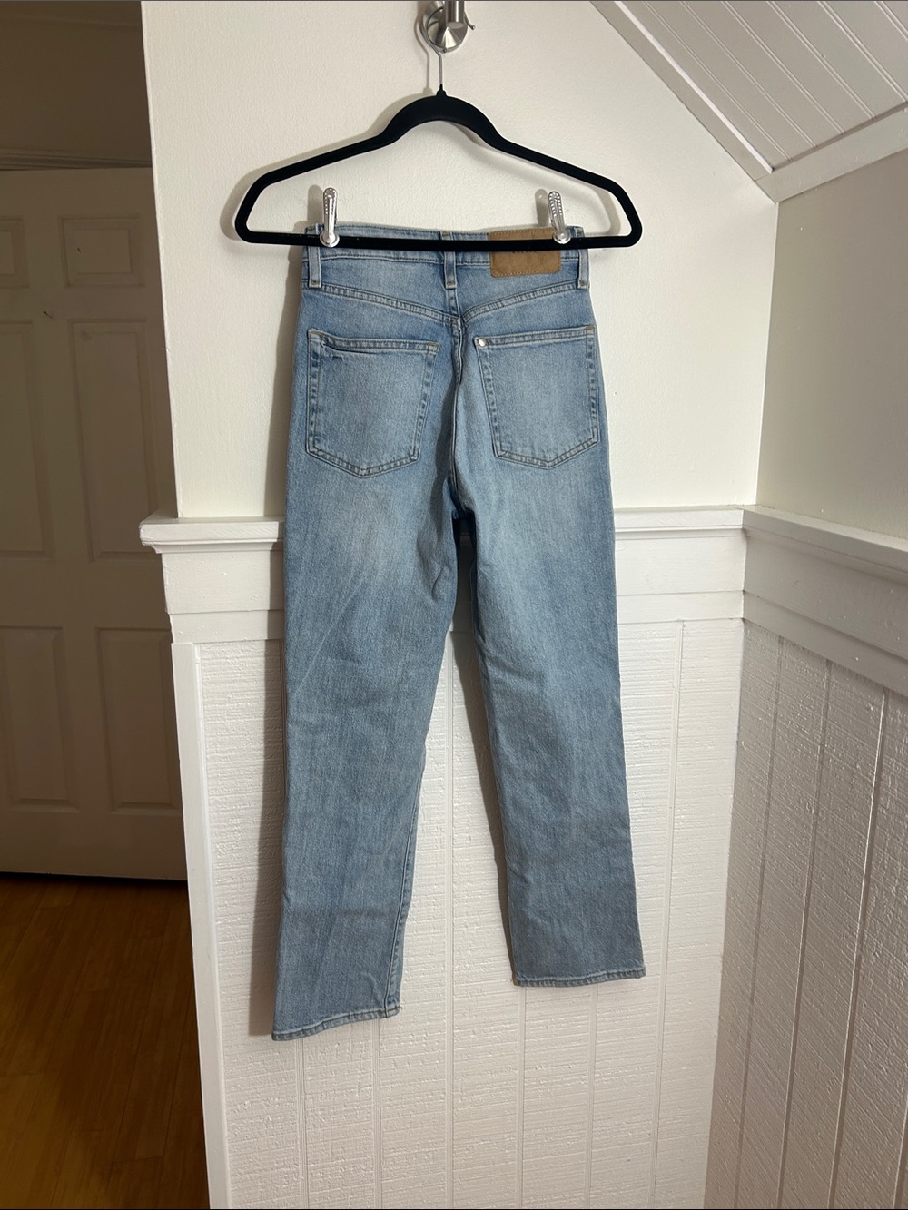 H&M Light Wash &Denim Vintage Mom Jeans size 0, high waist ankle length - Picture 3 of 8